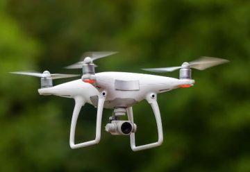 Drone là gì? Công nghệ đột phá trong ngành hàng không không người lái